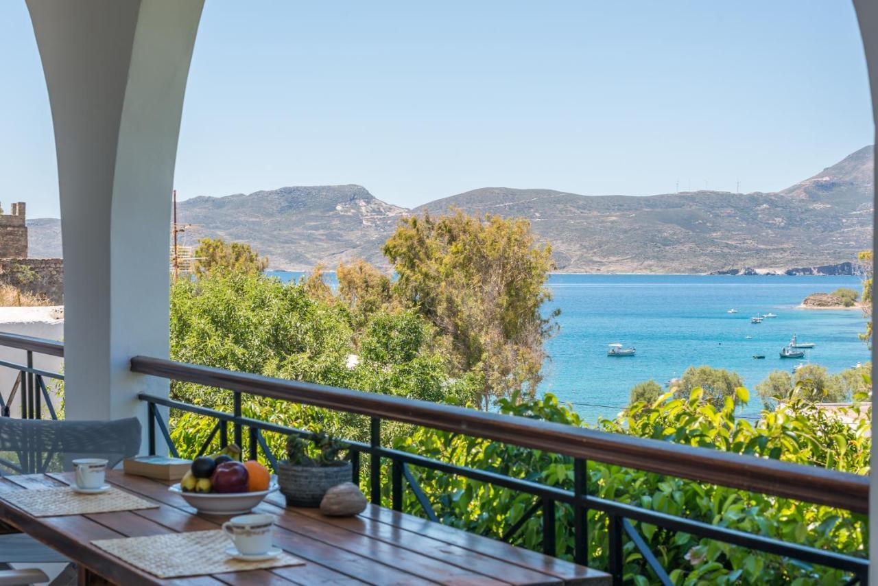 Areti'S Milos Guesthouses アダマス エクステリア 写真