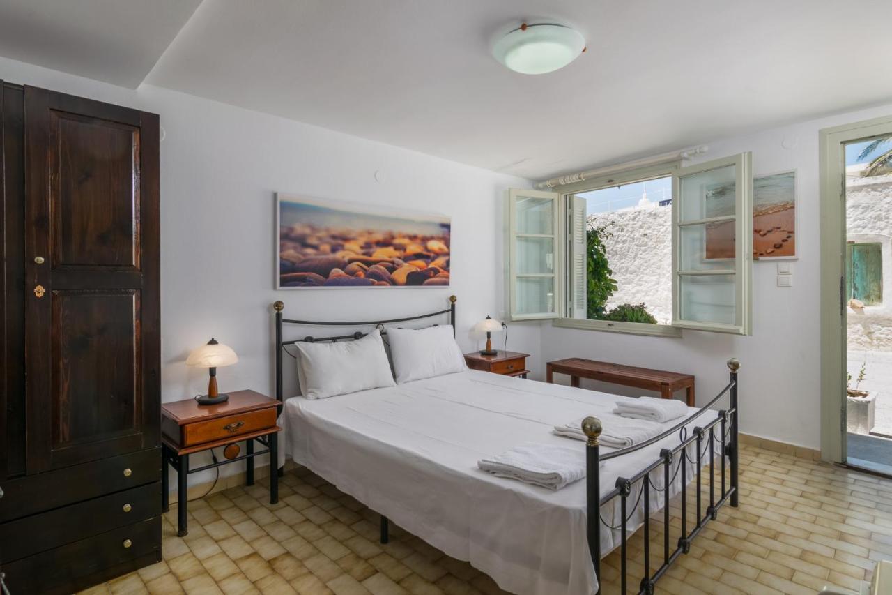Areti'S Milos Guesthouses アダマス エクステリア 写真