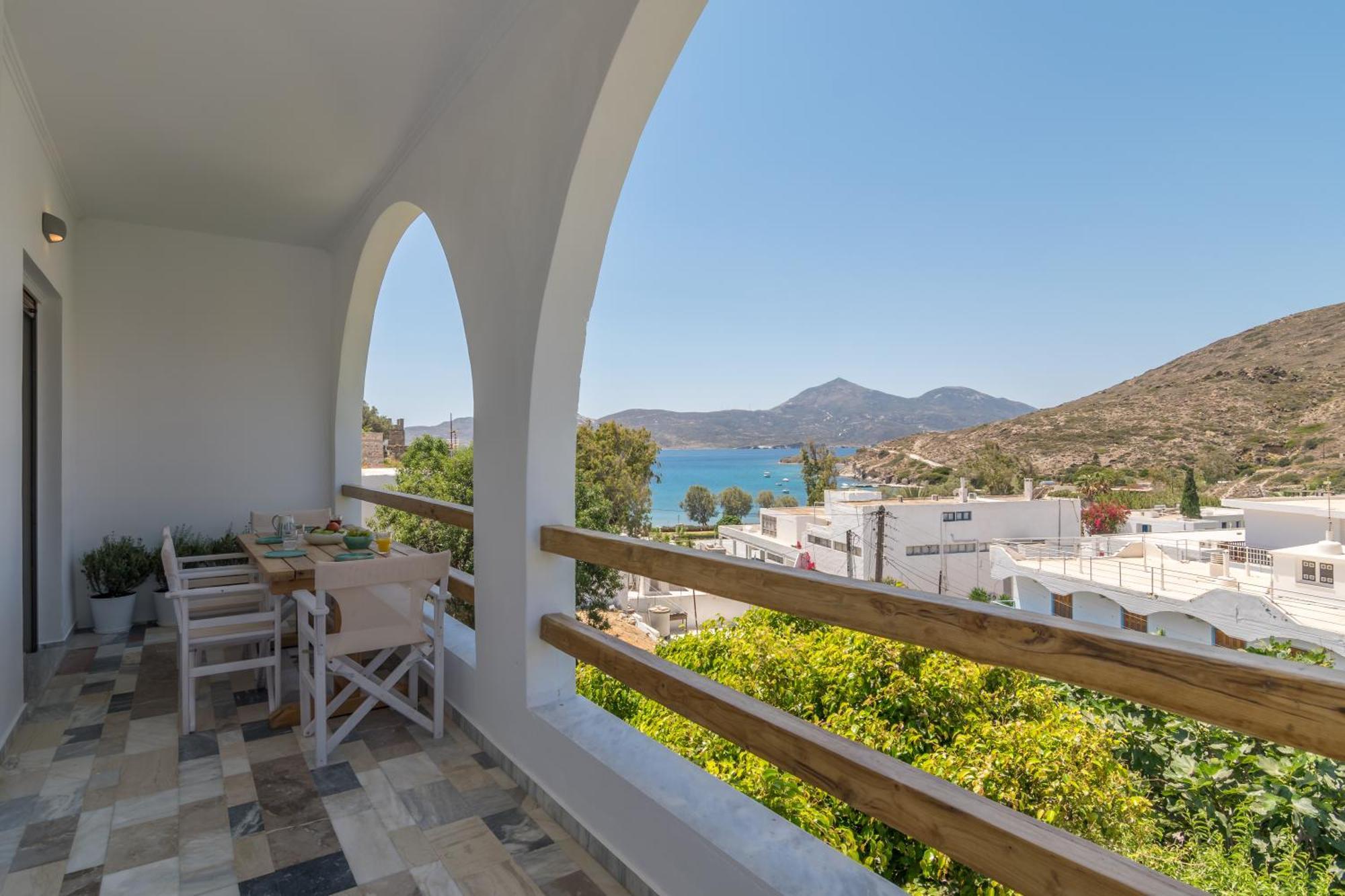 Areti'S Milos Guesthouses アダマス エクステリア 写真